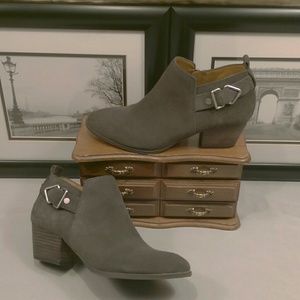 Suede leather ankle boots by Franco Sarto (heeled)